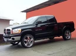 Dodge Ram sucata para vender em peças usadas