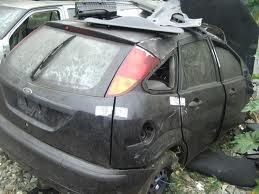 Ford Focus sucata para vender em peças usadas